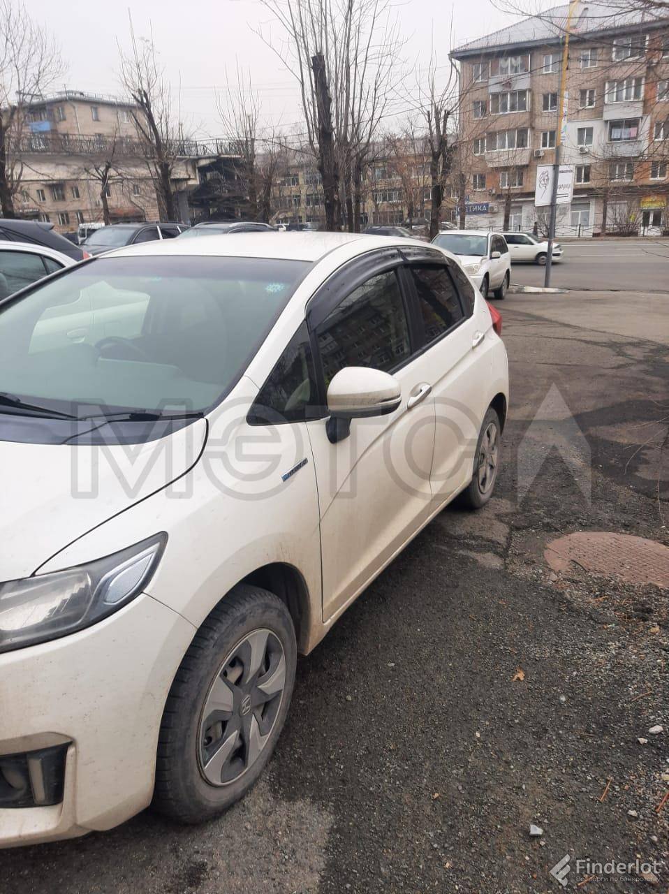 Купить автомобиль honda fit hybrid | Приморский край