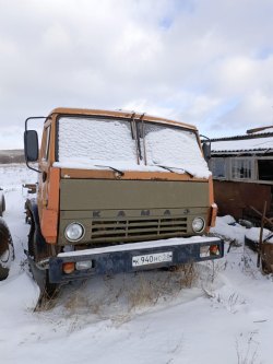 Грузовой самосвал КАМАЗ-55102, 1986 года выпуска, прицеп самосвальный, 1991 года выпуска