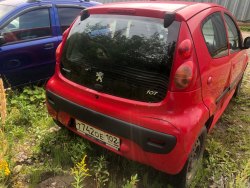 Peugeot 107, красный, 2011, пробег - нет данных, 1.0 АТ (68 л. с.), бензин, передний, VIN…