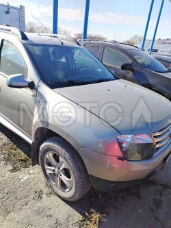 Renault Duster , 2013 года 90  л.с., полный привод