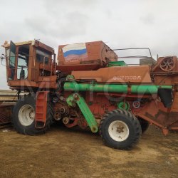 Комбайн Дон 1500А (044968) на точке + жатка № 167/1