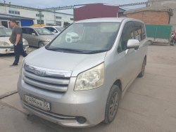Автомобиль марки TOYOTA модель NOAH, 2008 г.в. номер кузова 3ZR-4188741