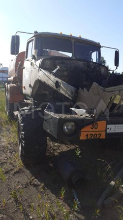 Автотопливозаправщик 566802 (АТЗ-9-5557)