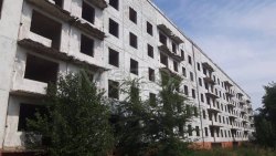 Многоквартирный дом 4911,60 кв.м. и земельный участок 4912 кв.м. в Ростовской обл.