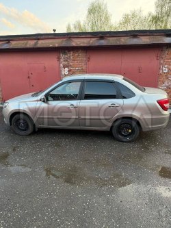 Lada Granta, 2021 года, 106 лс, 145779 км. 