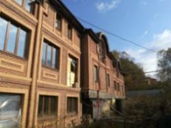 Объект незавершенного строительства и право аренды на землю