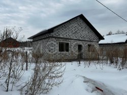 Земельный участок 802 кв.м. и объект незавершенного строительства в Барнауле