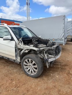 Автомобиль Мерседес-Бенц, GLK300 4 MATIC, год выпуска 2011. Разукомплектован, отсутствует двигатель…