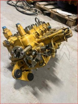 Гидрораспределитель САТ D9