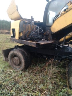 экскаватор ЕК-8, год выпуска 2004, заводской № машины (рамы) 008(4), модель, № двигателя U110115L…