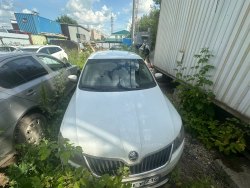 Легковой автомобиль