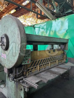 Ножницы кривошипные листовые с наклонными ножами Н3118