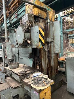 Станок вертикально-сверлильный с ЧПУ 2Р 135 Ф 2-1