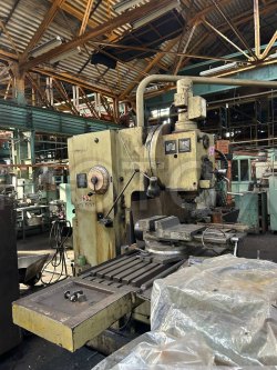 Станок вертикально-фрезерный FSS400