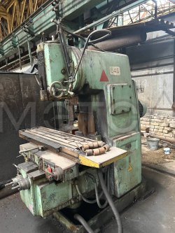 Станок вертикально-фрезерный 6Р12