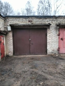 1/2 доля в праве на нежилое помещение, площадь: 27,9 кв.м., кадастровый номер: 50:22:0010109:7031 и…