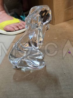 Фигурка девушки "Baccarat".