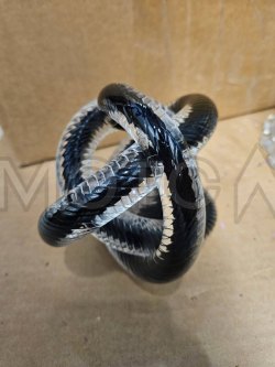 Статуэтка в виде змеи.