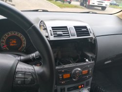 TOYOTA COROLLA, 2011 года выпуска, VIN JTNBV56E20J130121, в залоге АО «Экспобанк»