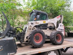 Мини погрузчик BOBCAT S850, 2011 года