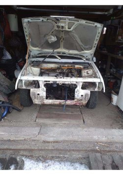 Легковой автомобиль ВАЗ 21093, 1996 года выпуска.