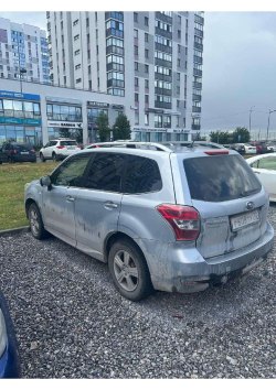 Автомобиль марки SUBARU