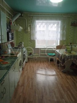 1/4 доля квартиры и 1/4 доля земельного участка в Удмуртии