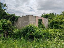 1/2 доля здания и 1/2 доля земельного участка в Липецкой обл.