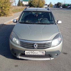 автомобиль  RENAULT SANDERO STEPWAY