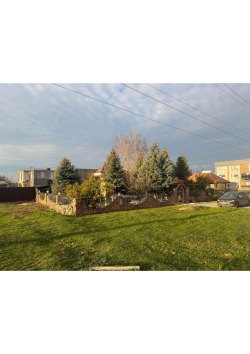 Нежилое здание 344,9 кв.м., к.н. 90:22:010108:153, с земельным участком 724 кв. м, к.н…