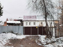 5/12 доли дома и 1/2 доля земельного участка в Томске