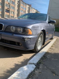 Легковой автомобиль BMW 5201, 2002 года выпуска; VIN: WBADT21000GZ08083