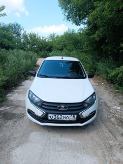 Легковой автомобиль .