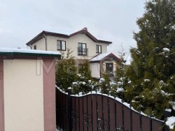 Дом 122,7 кв.м. и земельные участки в Ленинградской обл. 