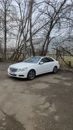 Автомобиль Mercedes-Benz E200 - 2012 г.в.