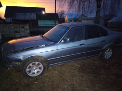 BMW 520, г.в. 1989, цвет синий, г.р.з. М098ТЕ13, VIN WBAHB11000BB23058