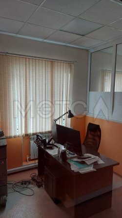 Здание 774,1 кв.м. и земельный участок 17728 кв.м. в Тюмени 