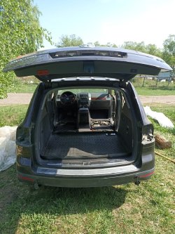 лот № 3: Легковой автомобиль, марка: Volkswagen, модель: Touareg(годные остатки), год изготовления:…