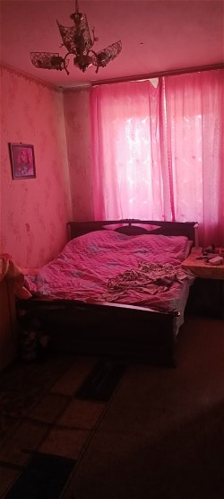 2/3 общей долевой собственности на жилое помещение площадью 57.1 кв.м.,