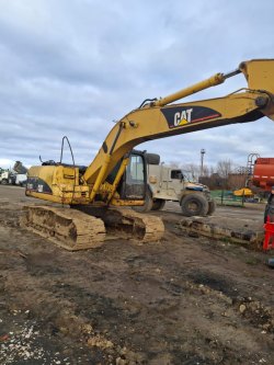 Гусеничный экскаватор CATERPILLAR 320D Лот №1