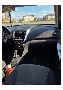 автомобиль: Hyundai Solaris, 2011 г.в., цвет черный, VIN: Z94CT41CBBR052668