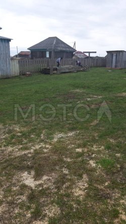 Земельный участок в Тюменской обл., 1200 кв.м. 