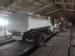 Автомобиль грузовой 4616-01 (автоцистерна)