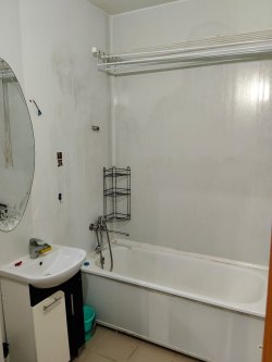 Жилая недвижимость – квартира, находящаяся в залоге у АО «ТБанк», адрес: Россия, Свердловская…