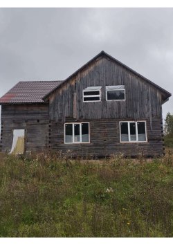 Дом с земельным участком