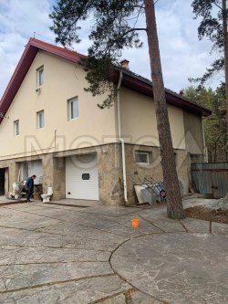 Дом 244,6 кв.м. и земельный участок 773 кв.м. в Свердловской обл. 