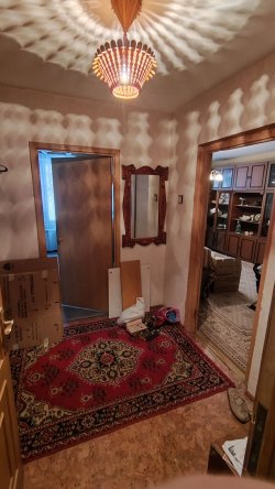 жилая недвижимость - квартира, находящаяся в залоге у АО "ТБанк", адрес: Российская Федерация…