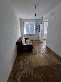 1/4 доля в праве на жилое помещение,площадь: 43,4кв.м., адрес(местонахождение): Самарская…