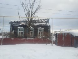 1/4 доли в праве на дом с кадастровым номером 66:39:0303002:152, площадь 45.3 кв.м. и 1/4 доли в…