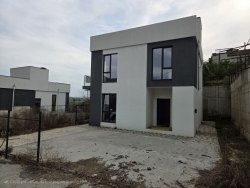 Земельный участок, категория земель: земли населенных пунктов, разрешенное использование: земли под…